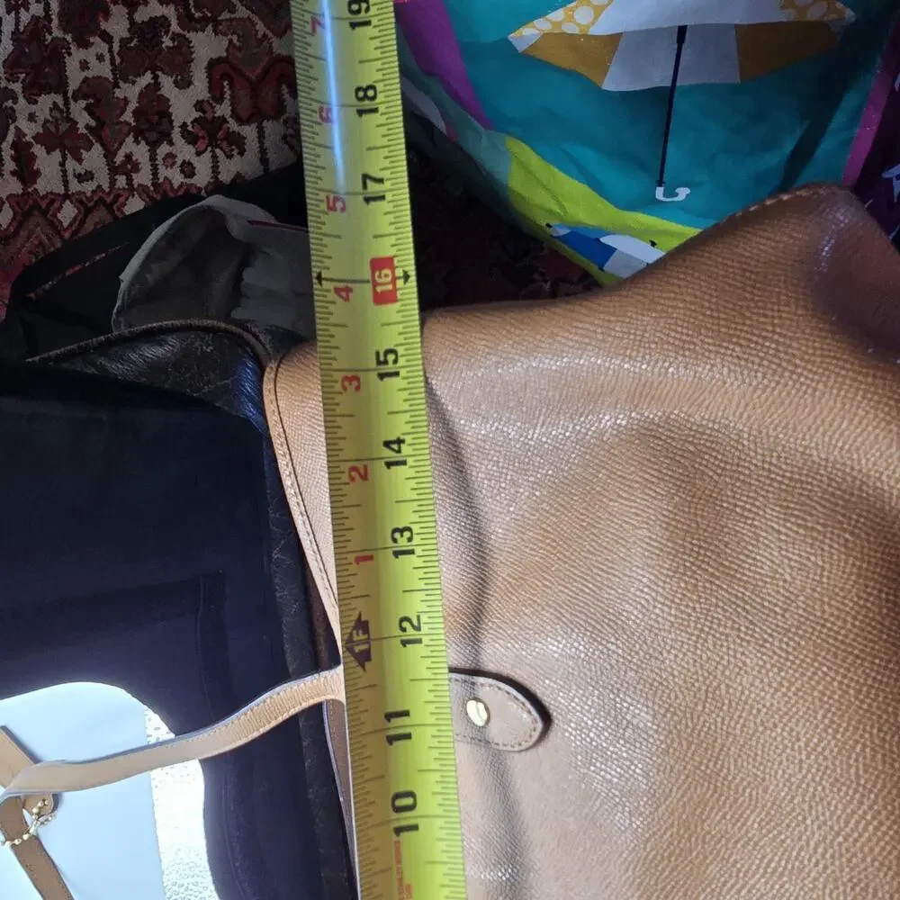 Coach Brown Coated Canvas City Zip Tote Bag F58846 Classic Minimalist Luxury‎